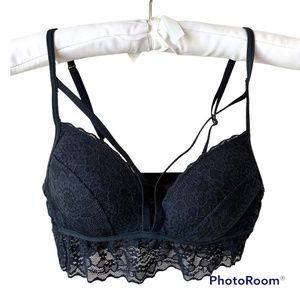 PINK Victoria's Secret Demi Black Lace Strappy Bra Size XS AA-B